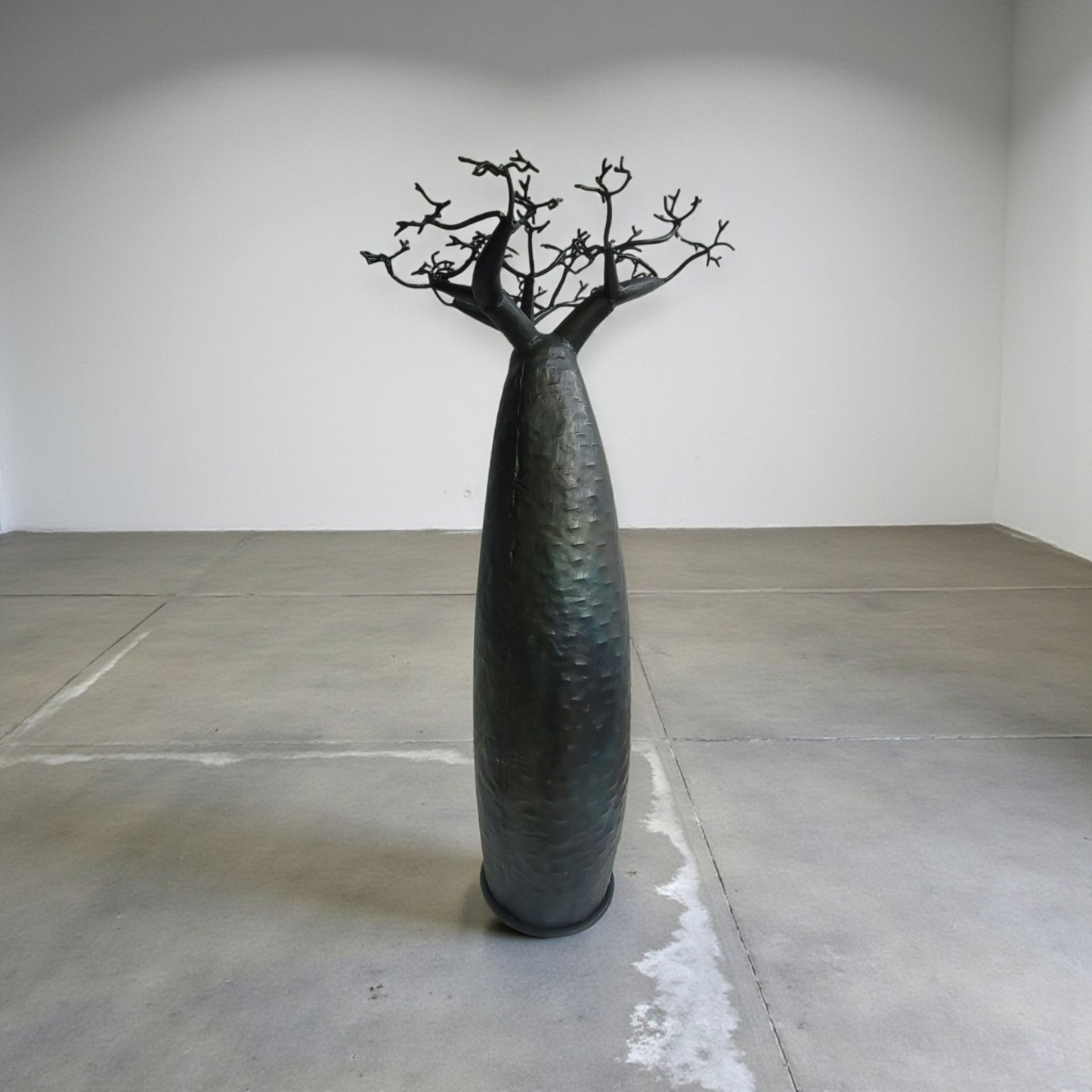 Baobab aus recyceltem Ölfass | Affenbrotbaum | 80 cm Schwarz | Einzelstück aus Madagaskar