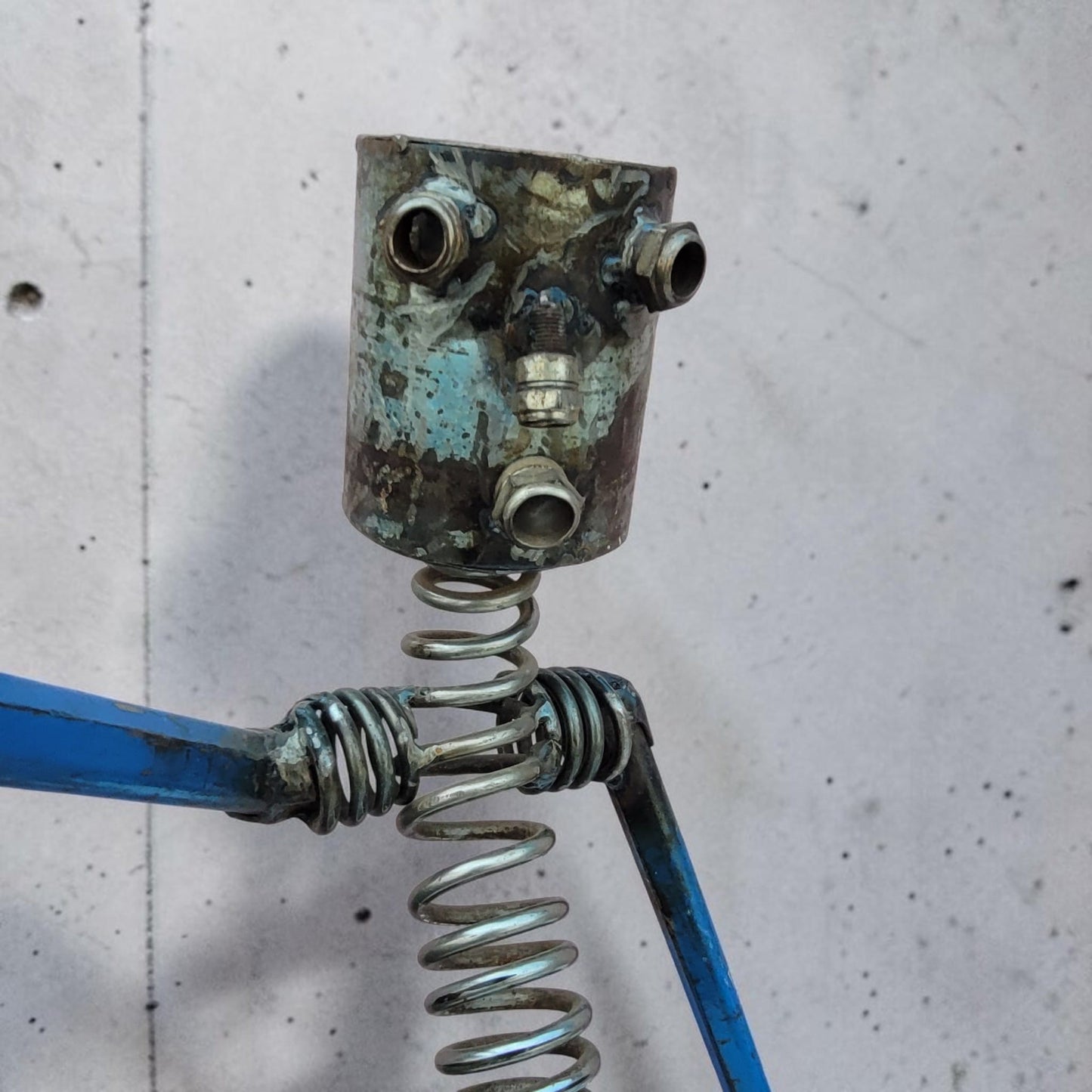 Tänzer-Duo „Les Danseurs" – 70 cm – Zwei tanzende Upcycling-Figuren aus Fahrradteilen, Burkina Faso