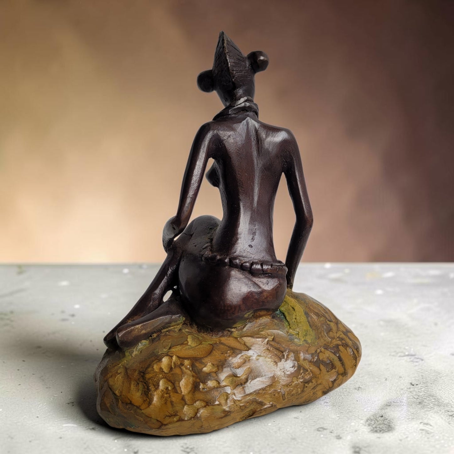 Bronze-Skulptur "Sirène du Rocher", by Boureima Ouedraogo, Bronze massiv, 2026