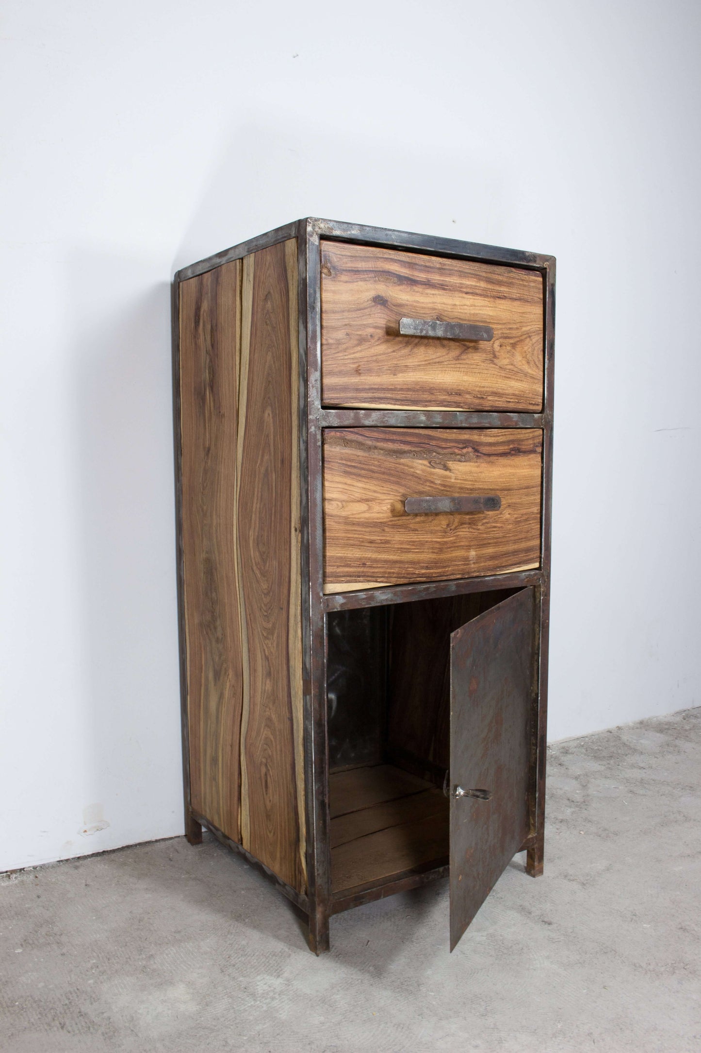 Armoire "Nassara Tip" by Inoussa Dao