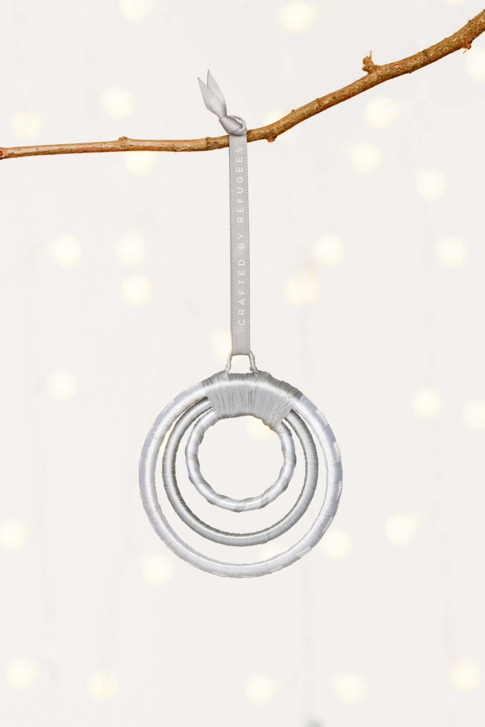 Weihnachtsschmuck "Shining Halo" vom Projekt MADE51 (UNHCR)