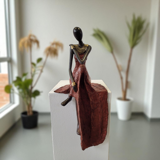 Bronze-Skulptur "Sitzende Dame" by Herman | verschiedene Farben & Größen