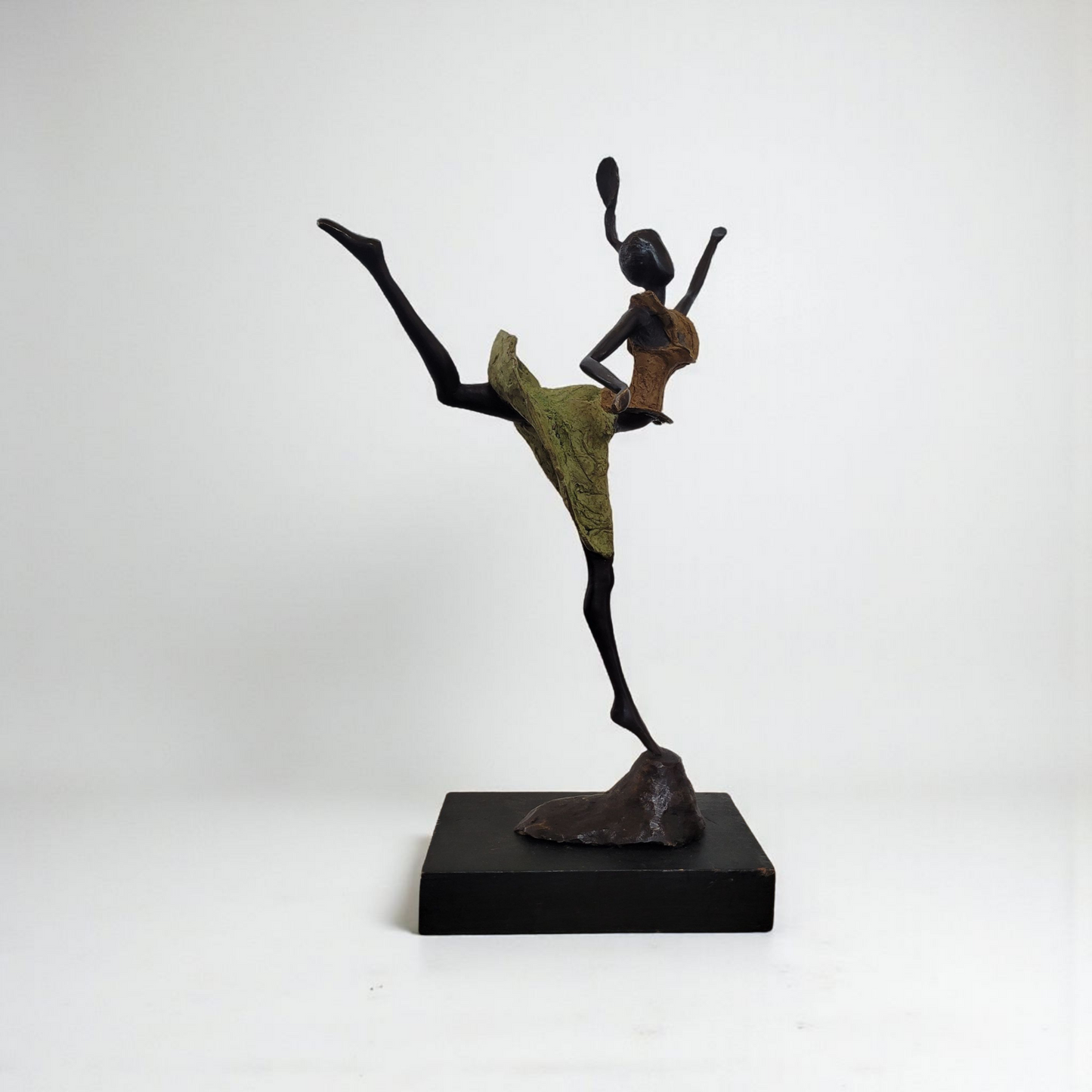 "La danseuse classique n° 1", Boureima Ouedraogo, Bronze massiv, 2025