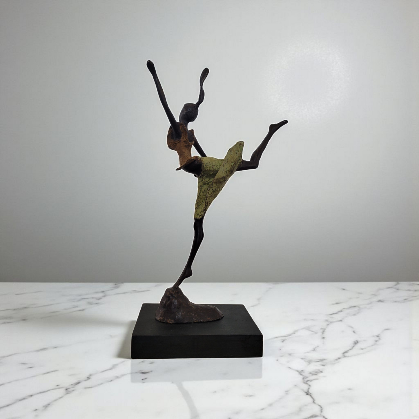 "La danseuse classique n° 1", Boureima Ouedraogo, Bronze massiv, 2025