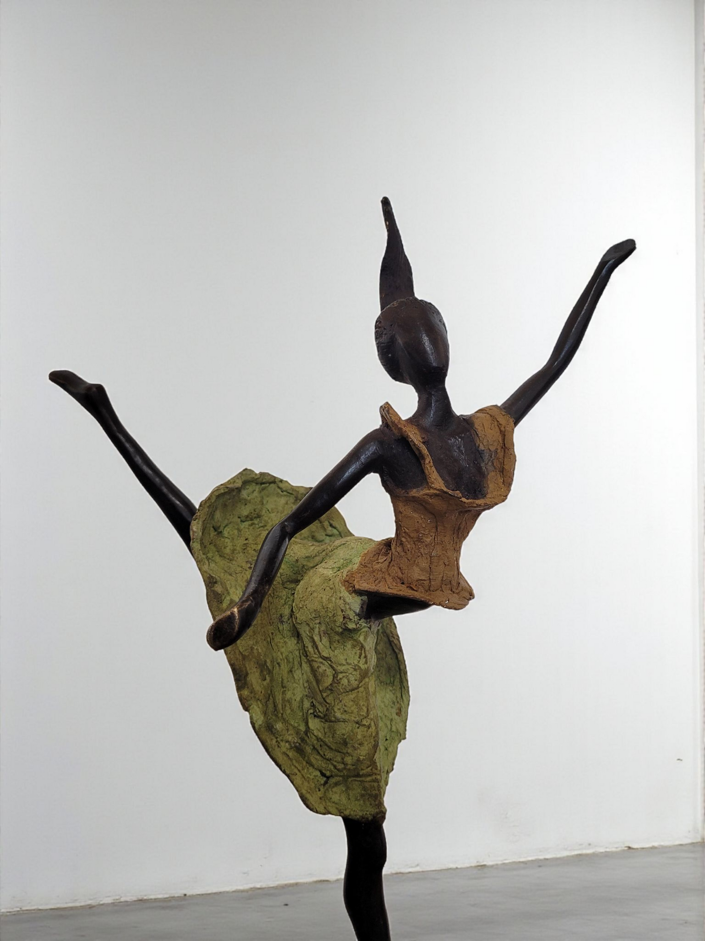 "La danseuse classique n° 1", Boureima Ouedraogo, Bronze massiv, 2025