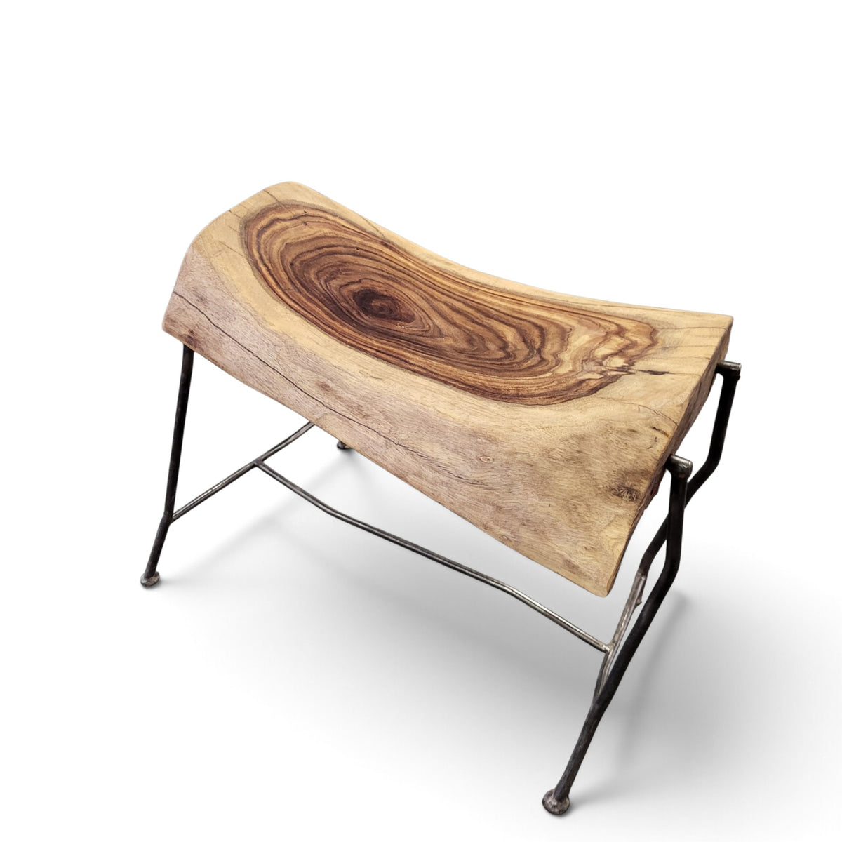 Sitzbänkchen Hocker "Nisa Tabru" Unikat Altmetall Palisander-Holz