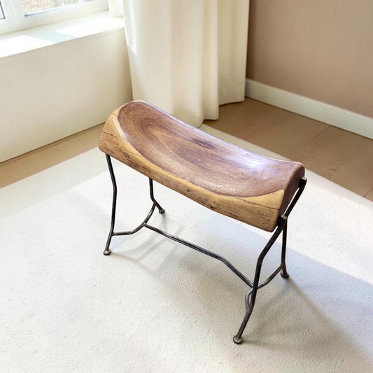 Sitzbänkchen Hocker "Nisa Tabru" Unikat Altmetall Palisander-Holz