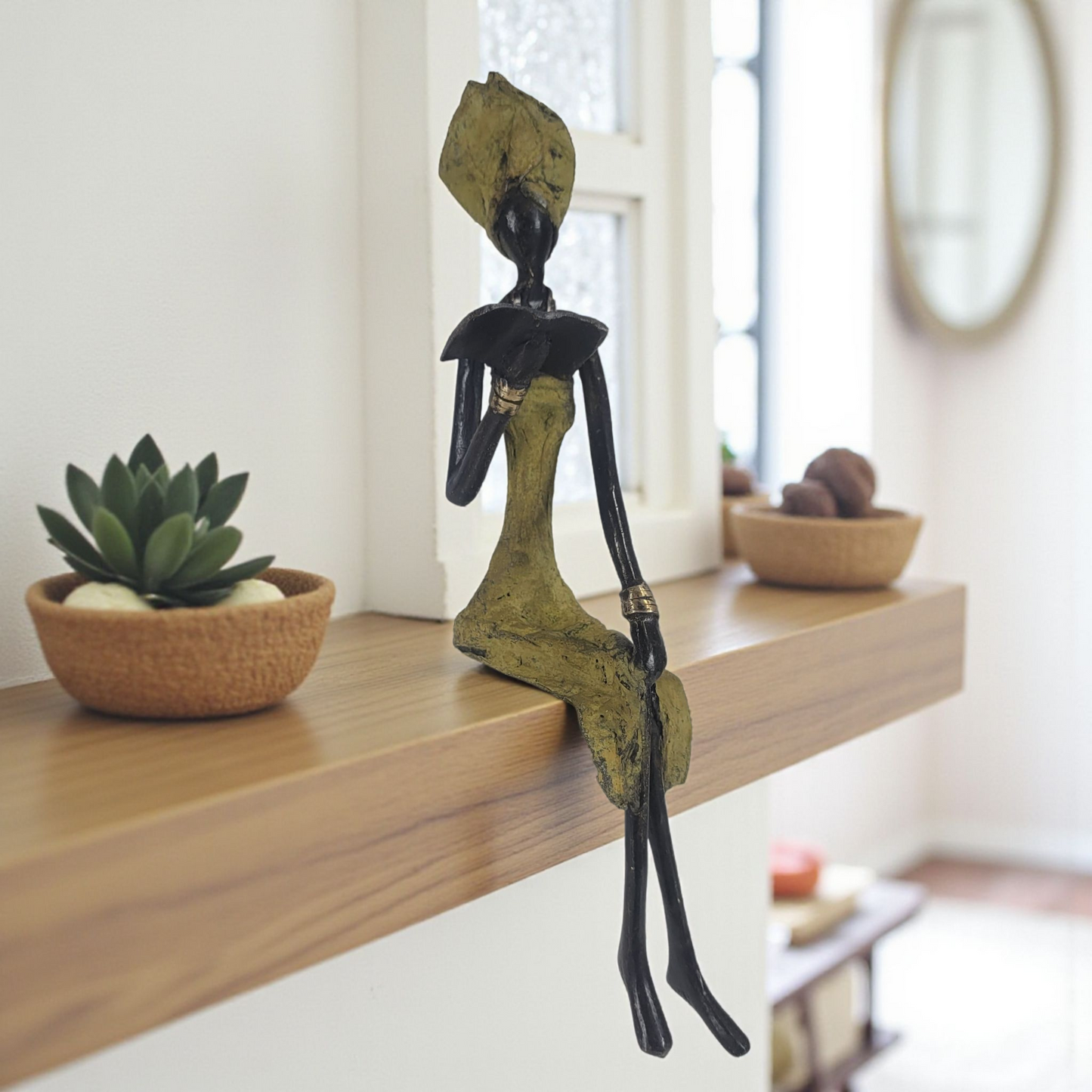 Bronze-Skulptur "Lesende Frau" by Adama Ouedraogo 25 cm Unikate verschiedene Farben