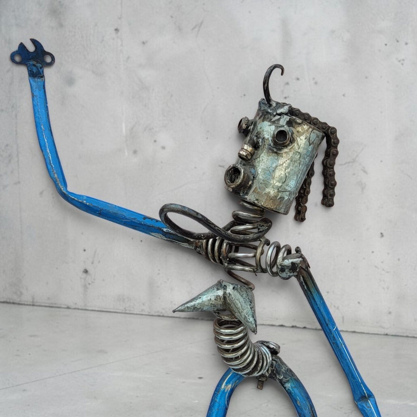 Tänzer-Duo „Les Danseurs" – 70 cm – Zwei tanzende Upcycling-Figuren aus Fahrradteilen, Burkina Faso