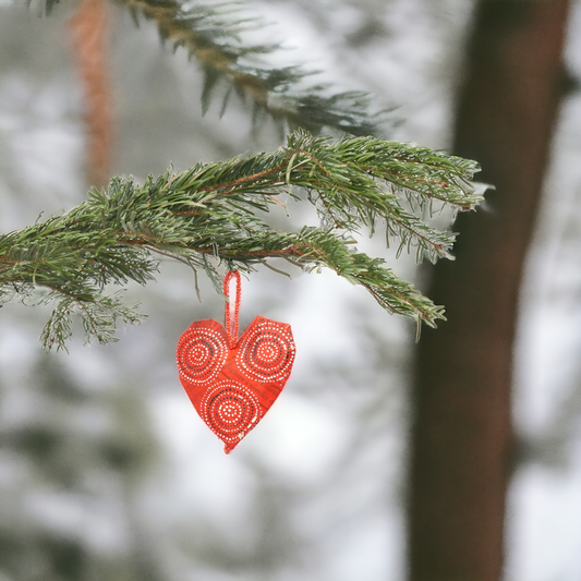 Paper mache hearts made from recycled paper | Handmade &amp; Fair