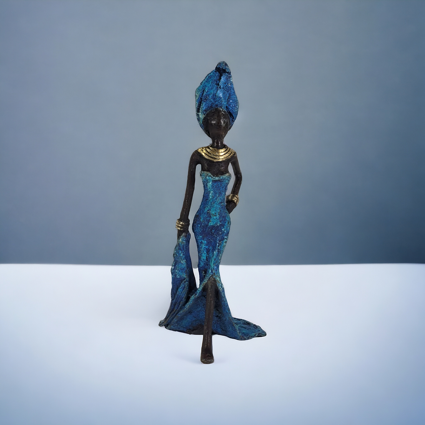 Bronze sculpture "Femme élégante" by Soré | 17 cm | various colours