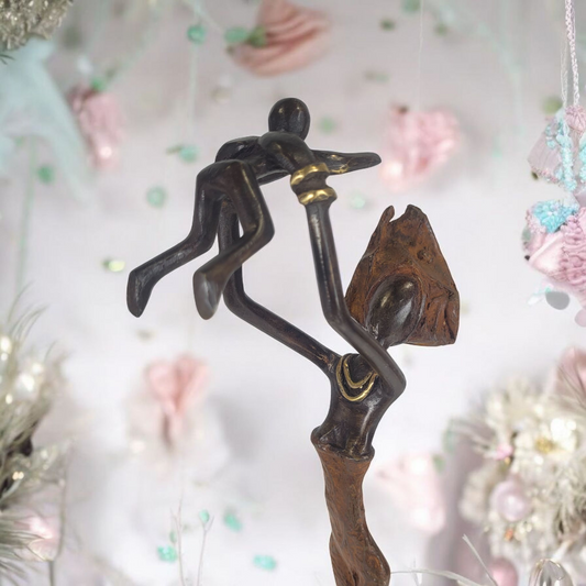 Bronze sculpture "Baby in the air" by Soré | various sizes and colours