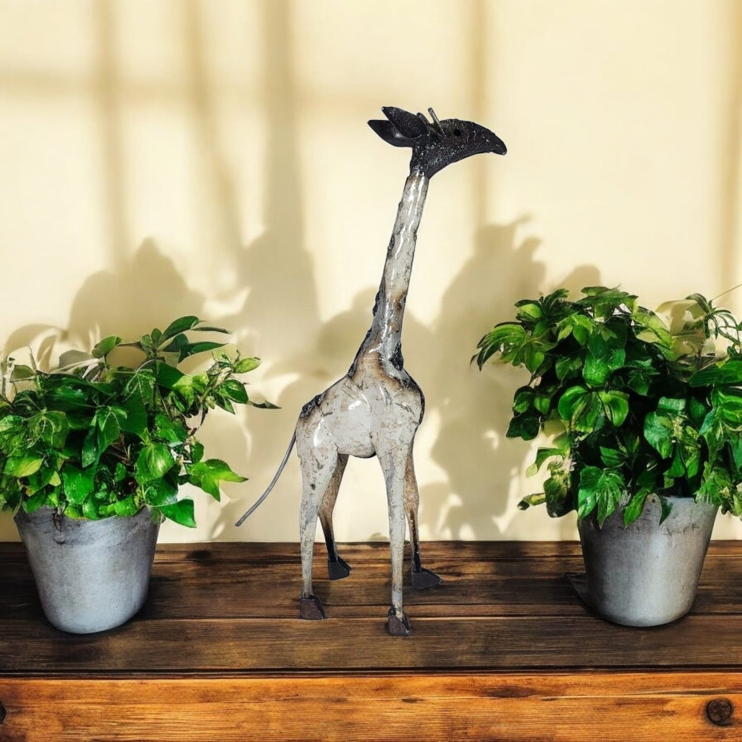 Giraffe aus recycelten Ölfässern | Upcycling | handgemacht in Simbabwe