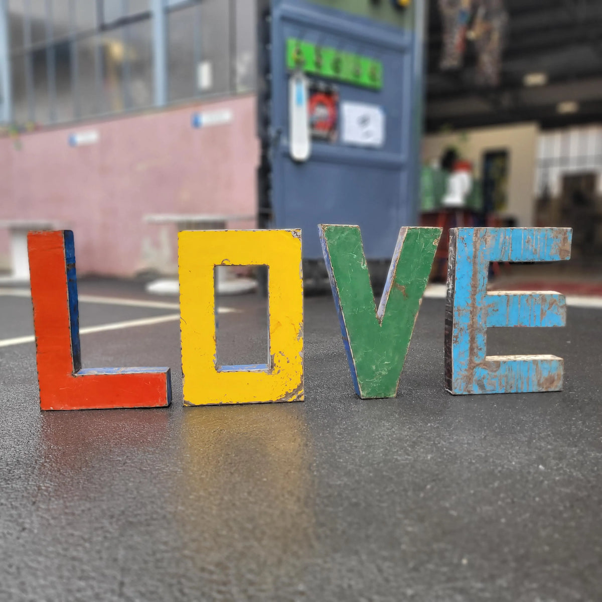 LOVE | Buchstaben aus recyceltem Altmetall | recycelte Ölfässer | 50 cm groß | Unikat