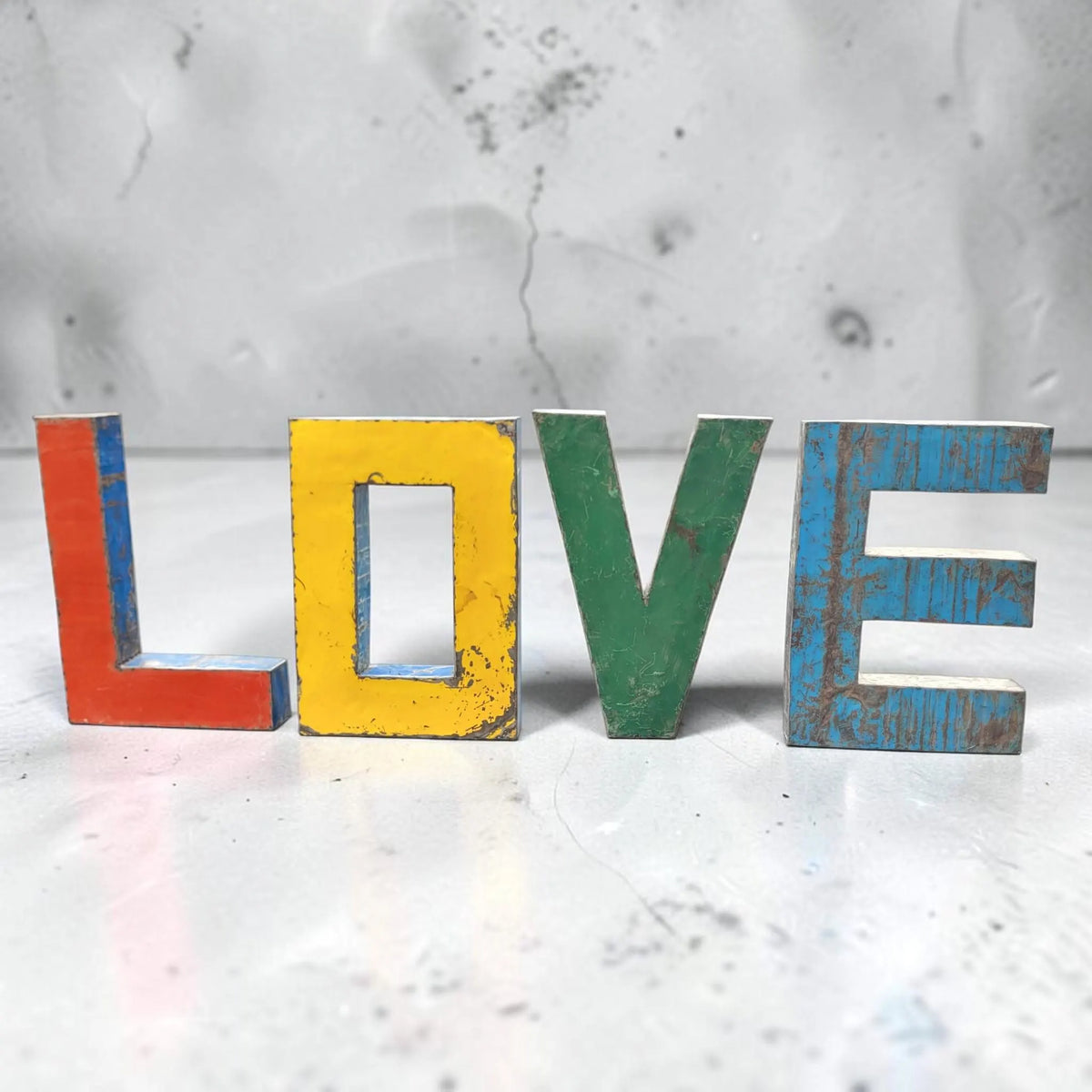 LOVE | Buchstaben aus recyceltem Altmetall | recycelte Ölfässer | 50 cm groß | Unikat