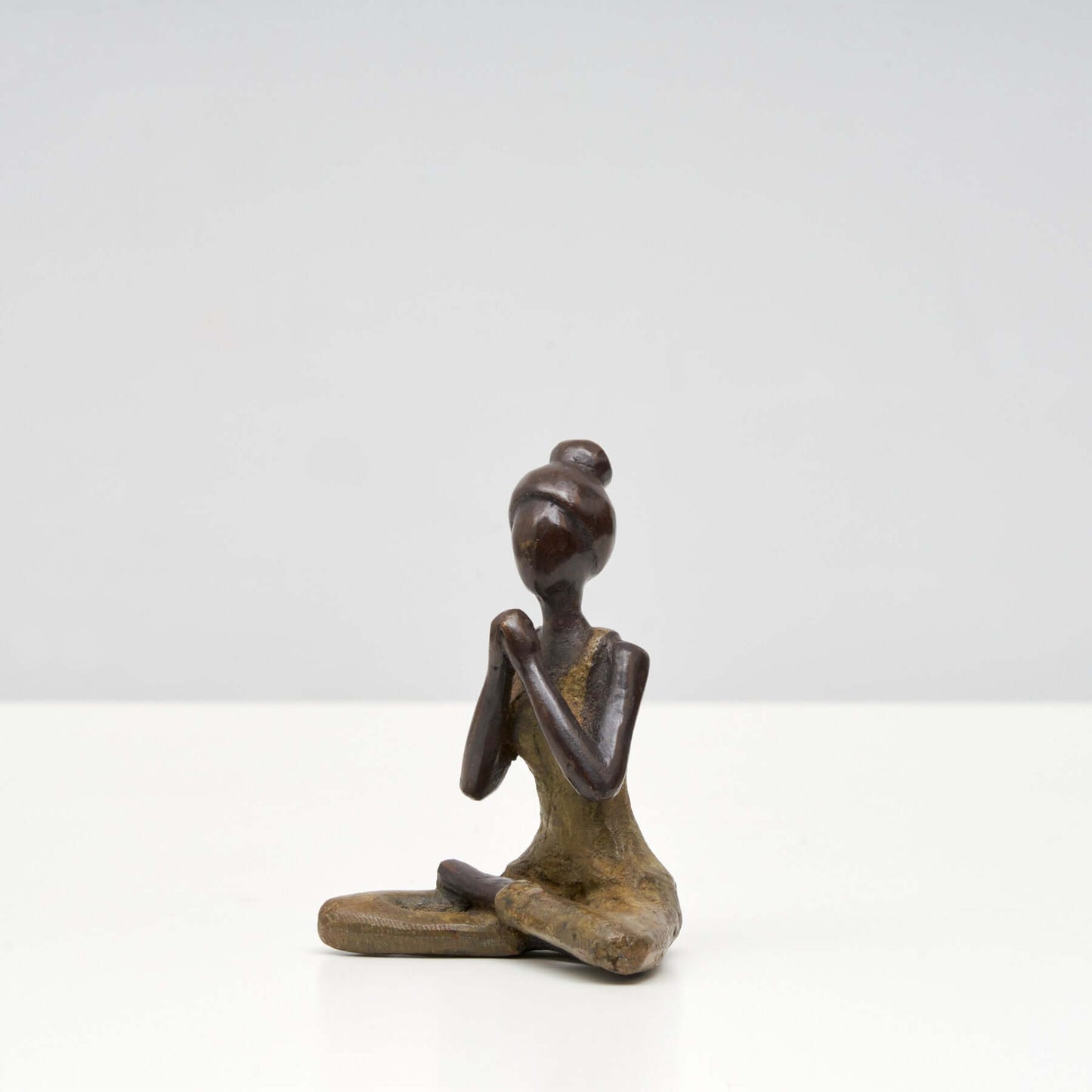 Bronze-Skulptur Yoga "Danielle" | by Hamidou | verschiedene Farben und Größen