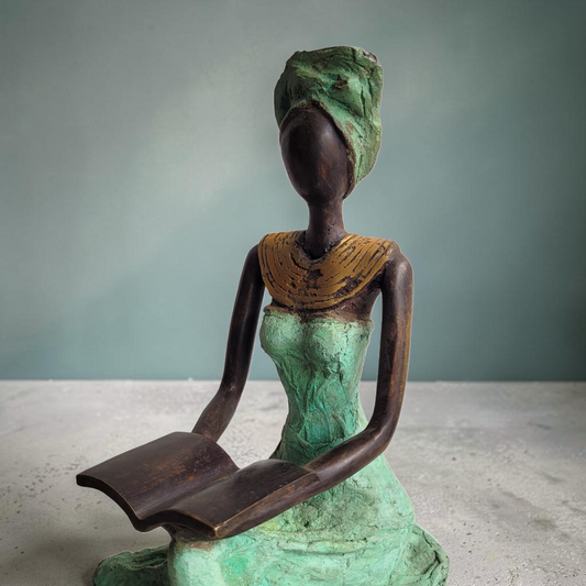 Die Lesende | Bronze-Skulptur von Hamed Nikiema | 47 cm, Turquoise