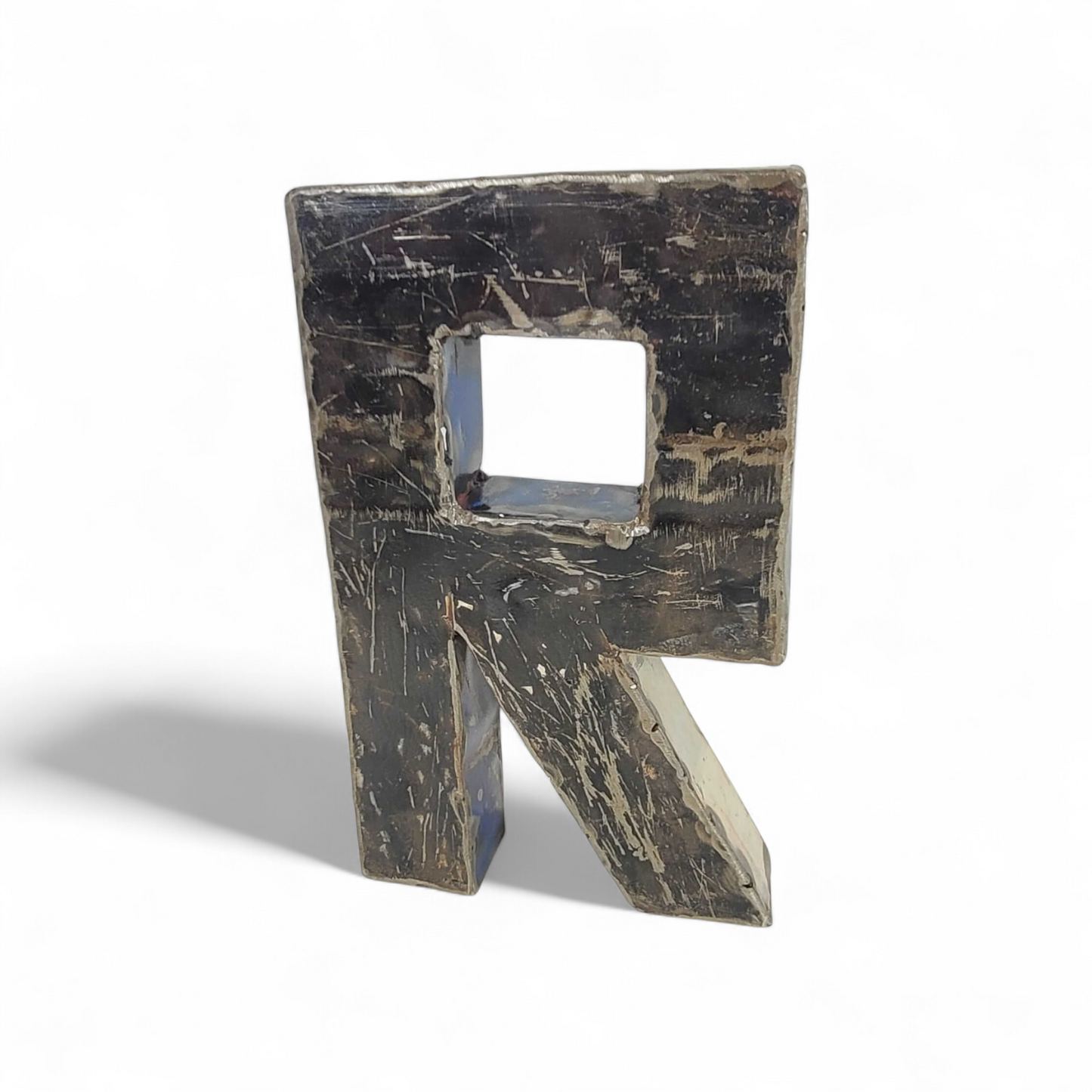 Lettre "R" en barils de pétrole recyclés | 22 ou 50 cm | différentes couleurs