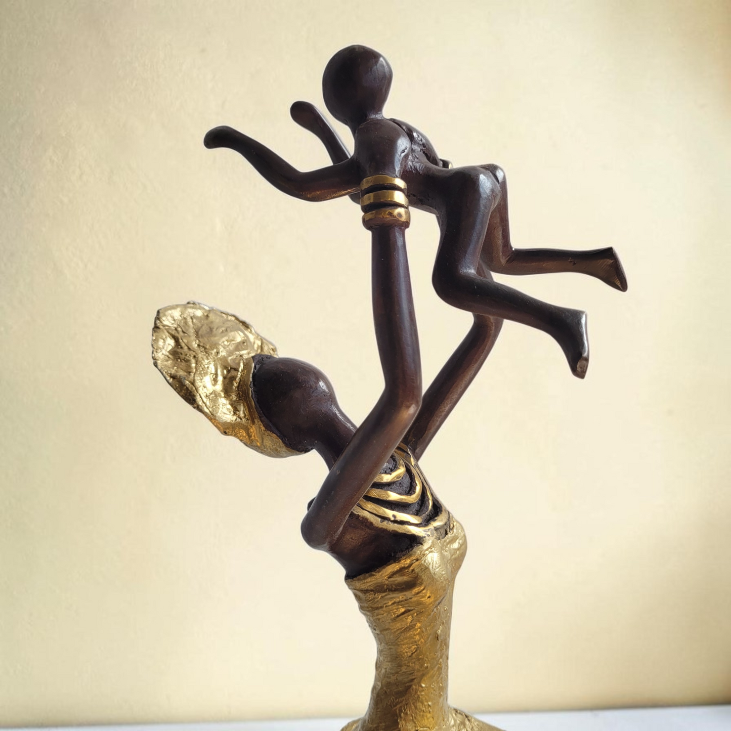 Bronze-Skulptur "Flying Baby" by Karim Sana | 50 cm