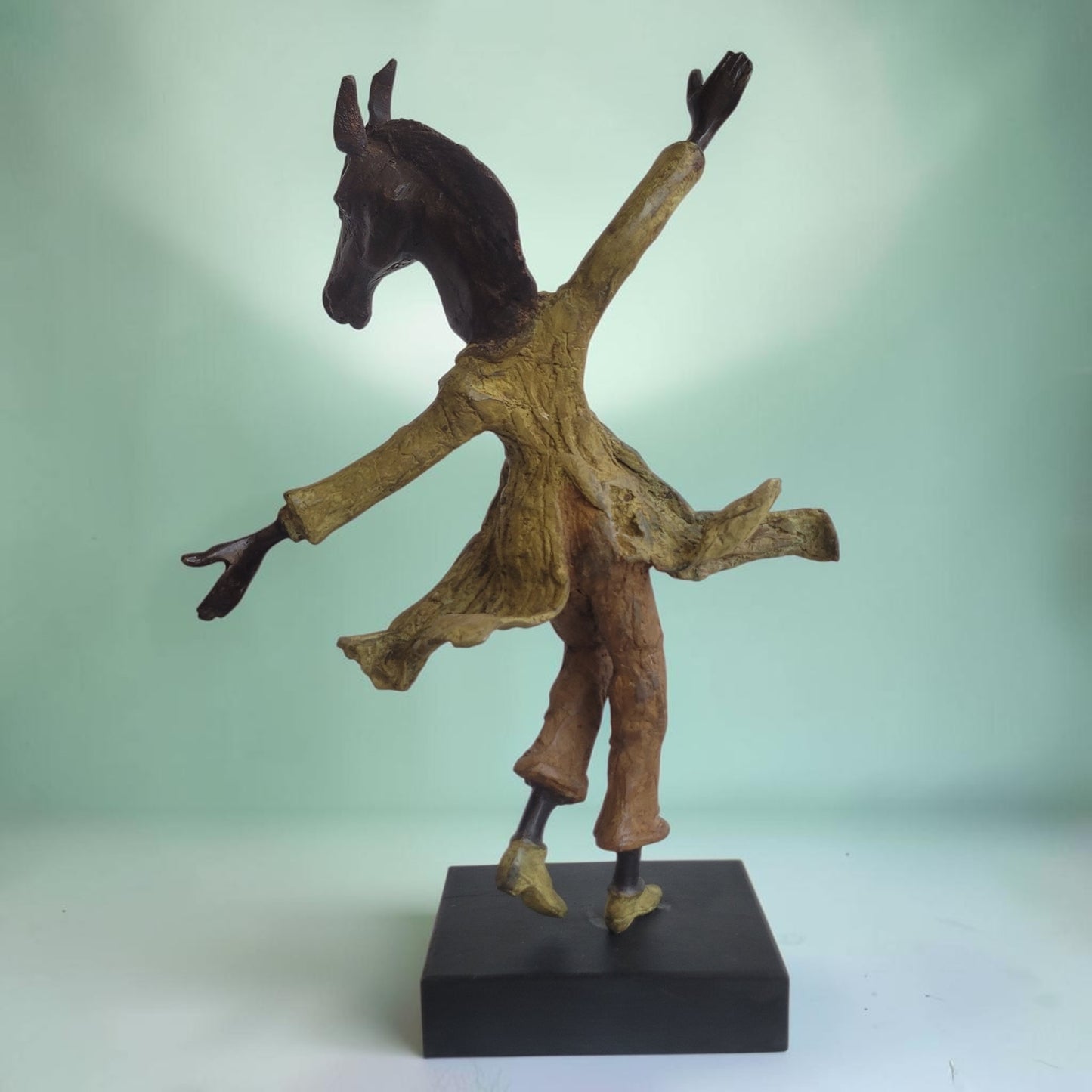 Bronze-Skulptur "Le cheval danseur", by Boureima Ouedraogo, 37 cm, Bronze massiv, 2026