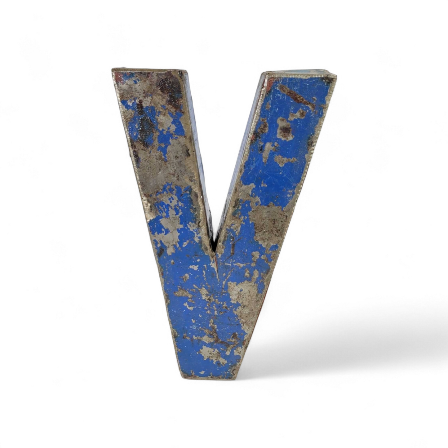 Lettre "V" en fûts de pétrole recyclés | 22 ou 50 cm | différentes couleurs