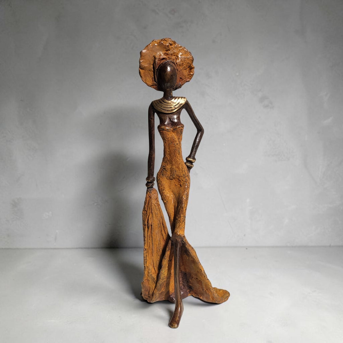 Sculpture en bronze "Femme élégante" de Soré | 17 cm | Couleurs différentes