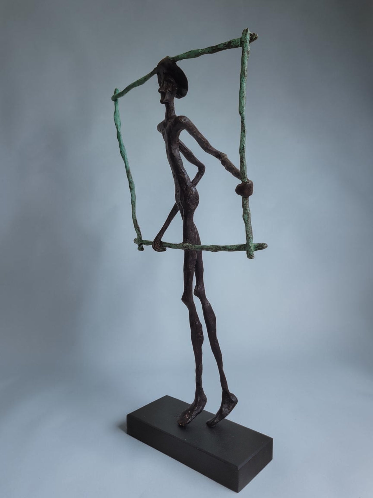Bronze-Skulptur "L'Homme Encadré #2", by Boureima Ouedraogo, 52 cm, Bronze massiv, 2026