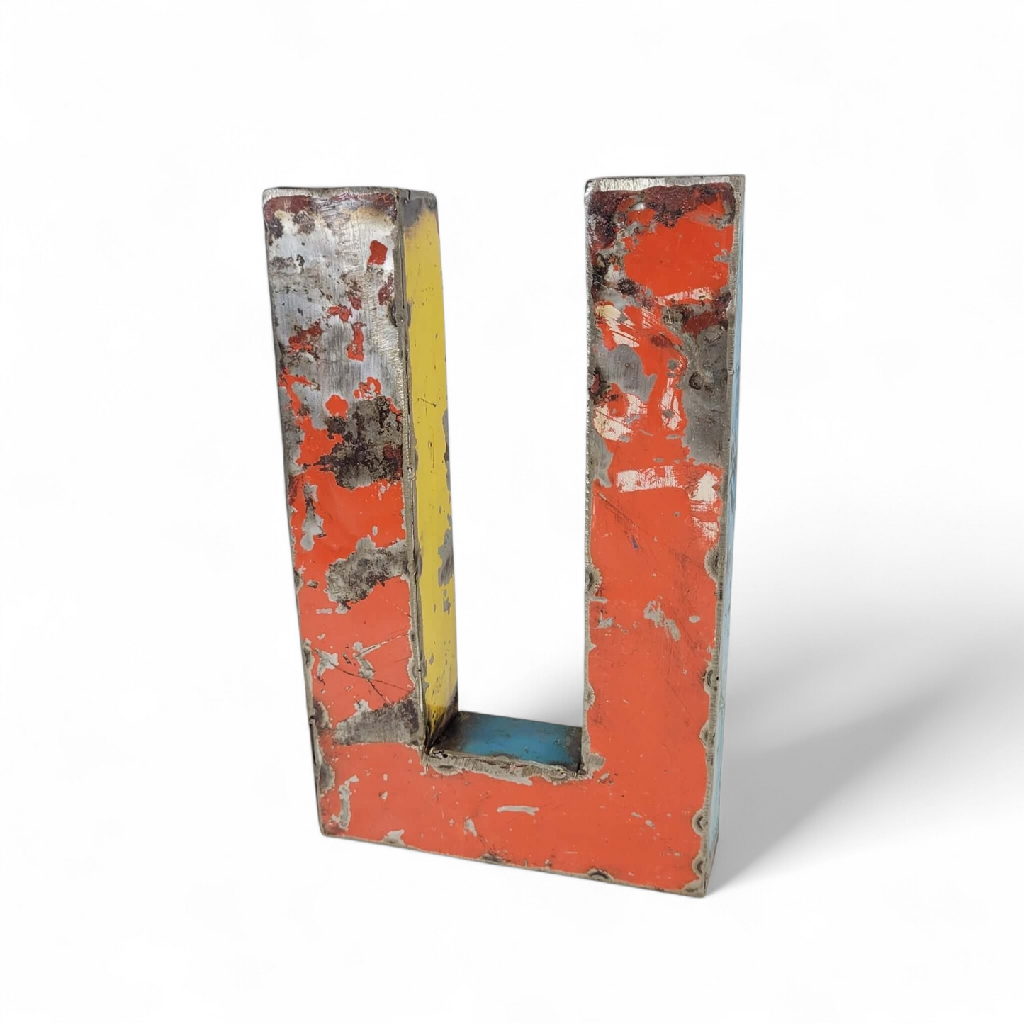 Lettre "U" en fûts de pétrole recyclés | 22 ou 50 cm | différentes couleurs