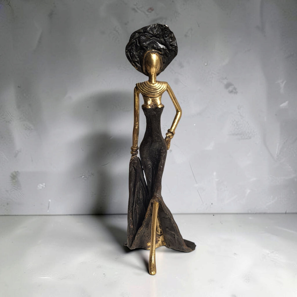Sculpture en bronze "Femme élégante" de Soré | 17 cm | Couleurs différentes