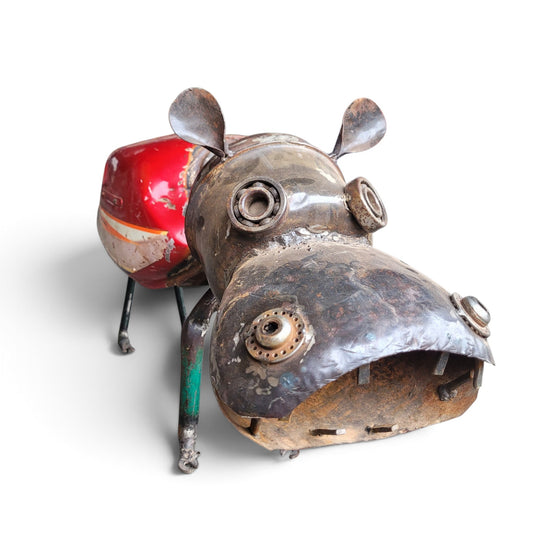 Nilpferd-Skulptur „Grande Gueule #1" – Upcycling-Unikat aus Autoteilen, Burkina Faso