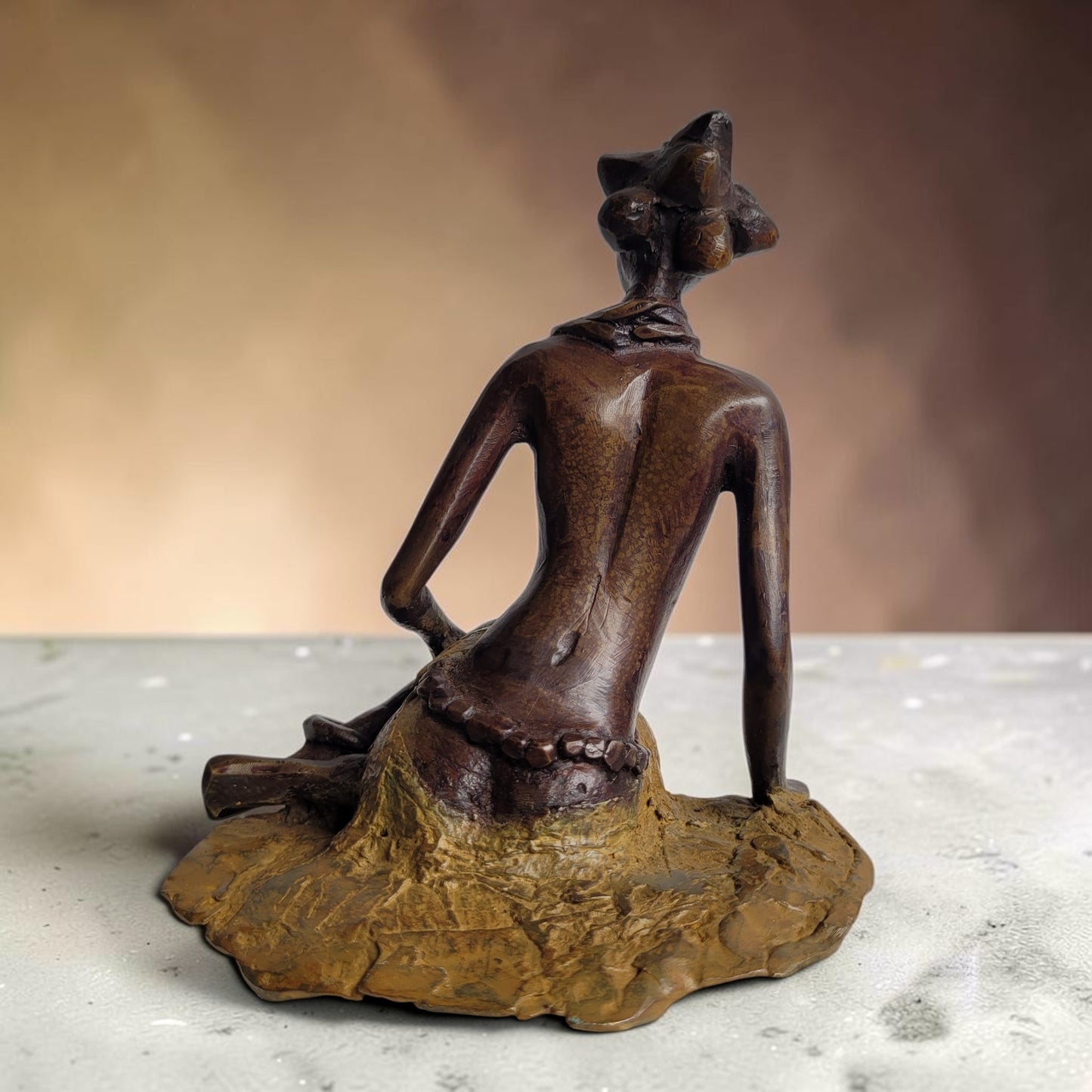 Bronze-Skulptur "Sirène rêveuse", by Boureima Ouedraogo, Bronze massiv, 2026
