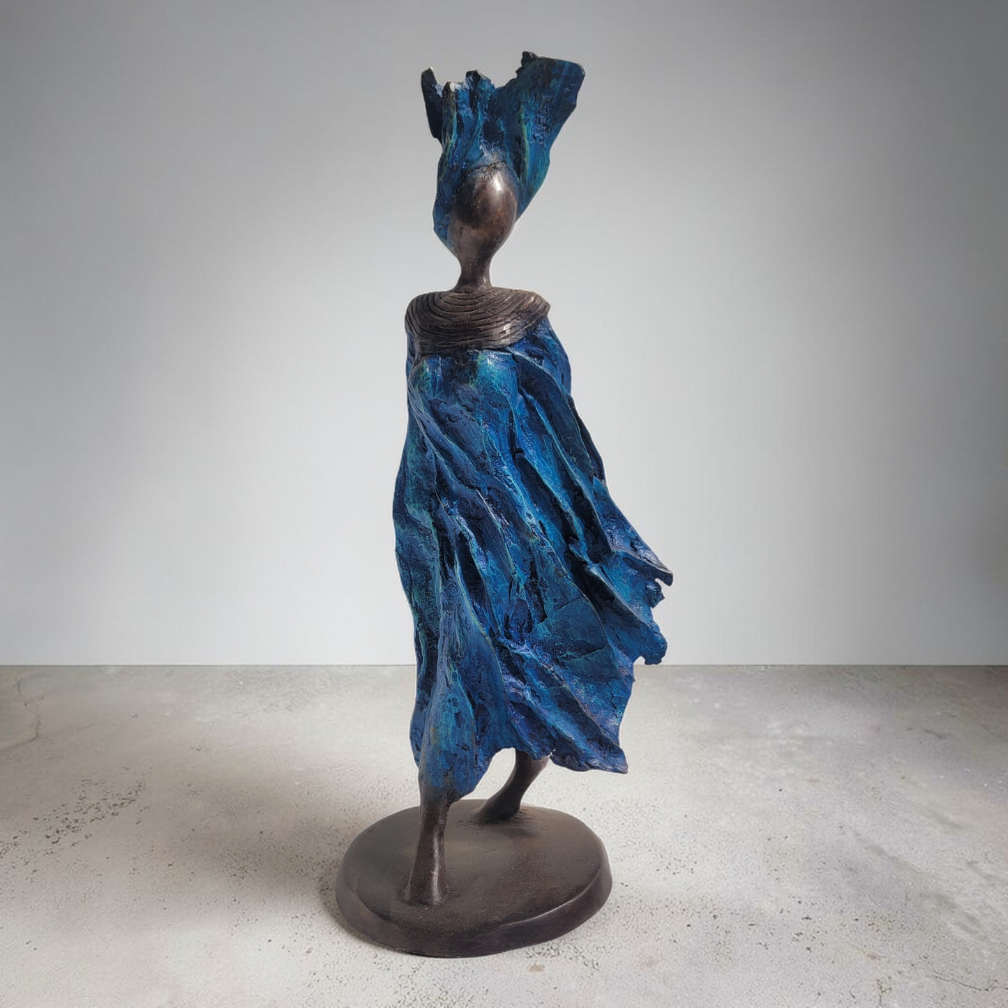 Bronze sculpture "Femme du Sahel" | by Patrice Balma | 36-40 cm 4 kg | Unique