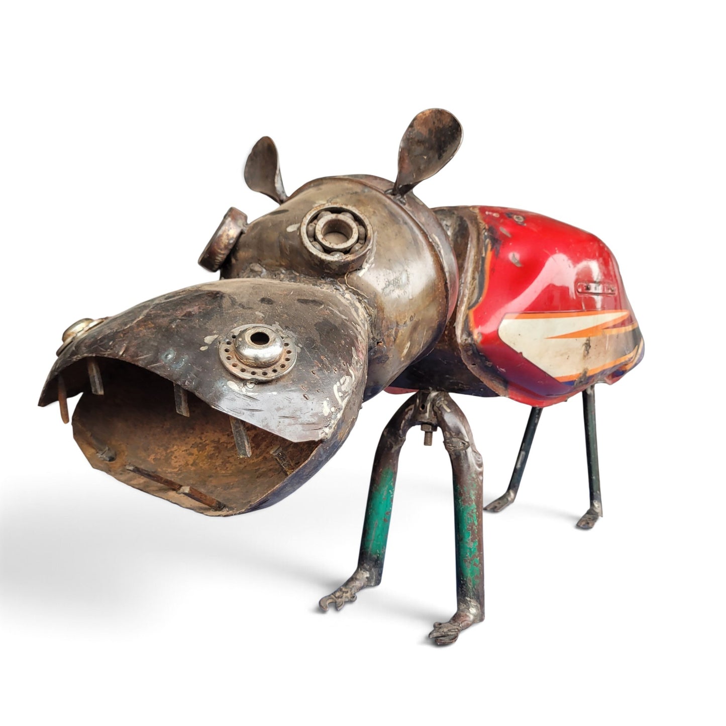 Nilpferd-Skulptur „Grande Gueule #1" – Upcycling-Unikat aus Autoteilen, Burkina Faso