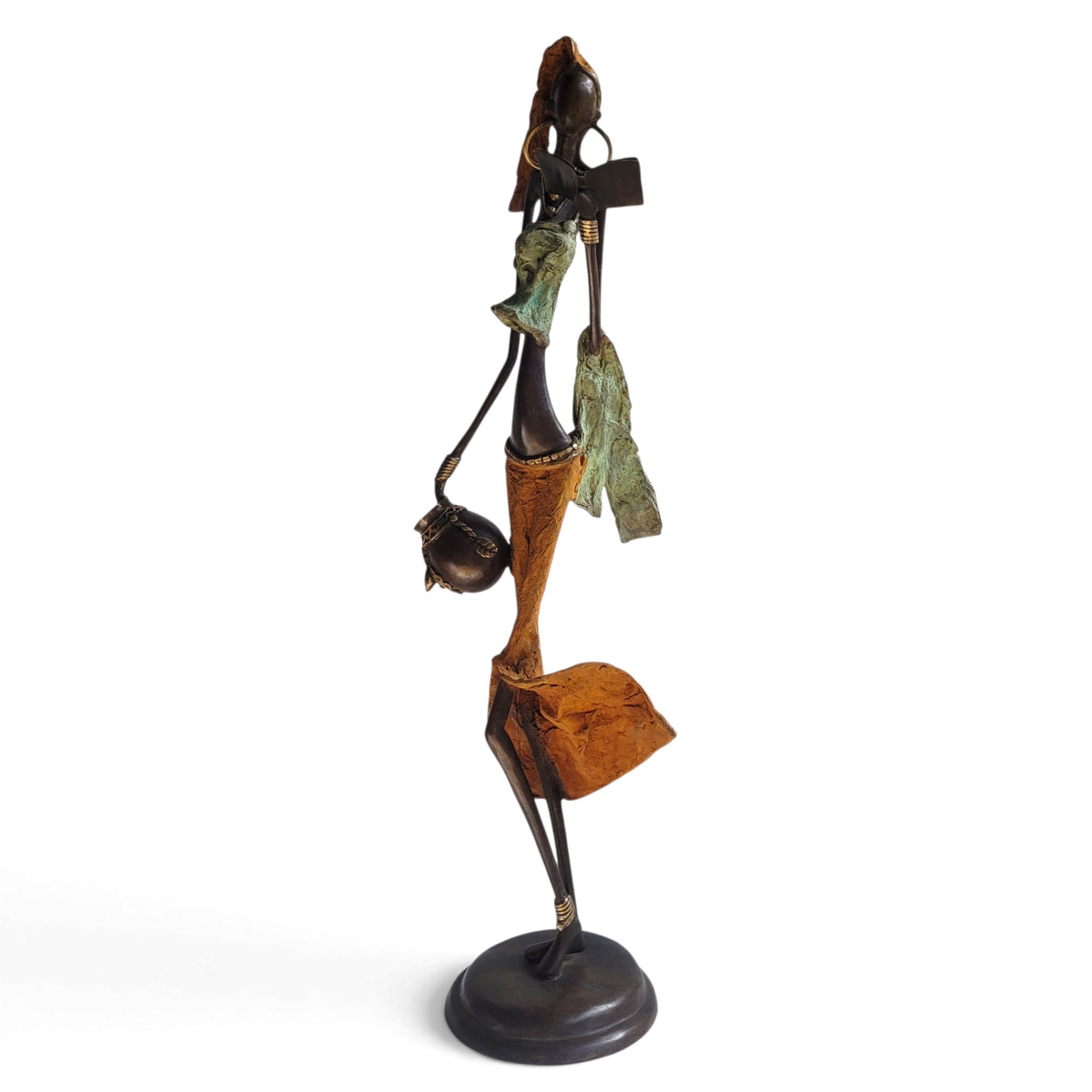 Grande femme qui lit | Bronze-Skulptur von Issouf Iboudou | 67 cm | 3,6 kg | Einzelstück