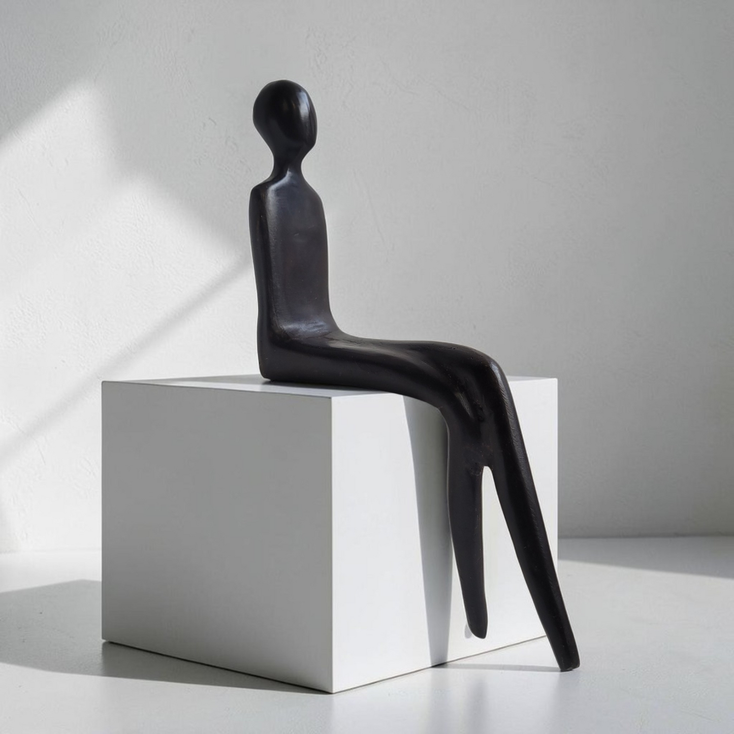 Bronze-Skulptur "La silhouette assise", by Boureima Ouedraogo, Bronze massiv, 2026