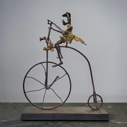 "En roue libre", by Boureima Ouedraogo, Bronze, 2026, Einzelstück