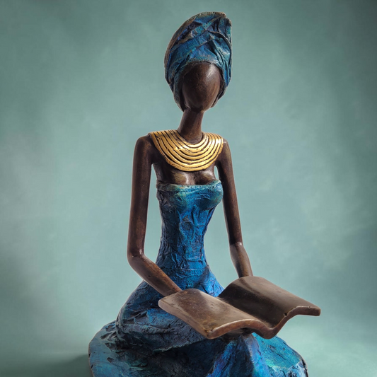 Die Lesende | Bronze-Skulptur von Hamed Nikiema | 50 cm, Blue