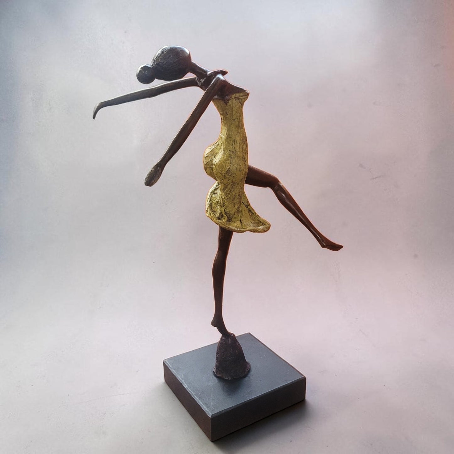 "La danseuse classique n°2", Boureima Ouedraogo, Bronze massiv, 2026