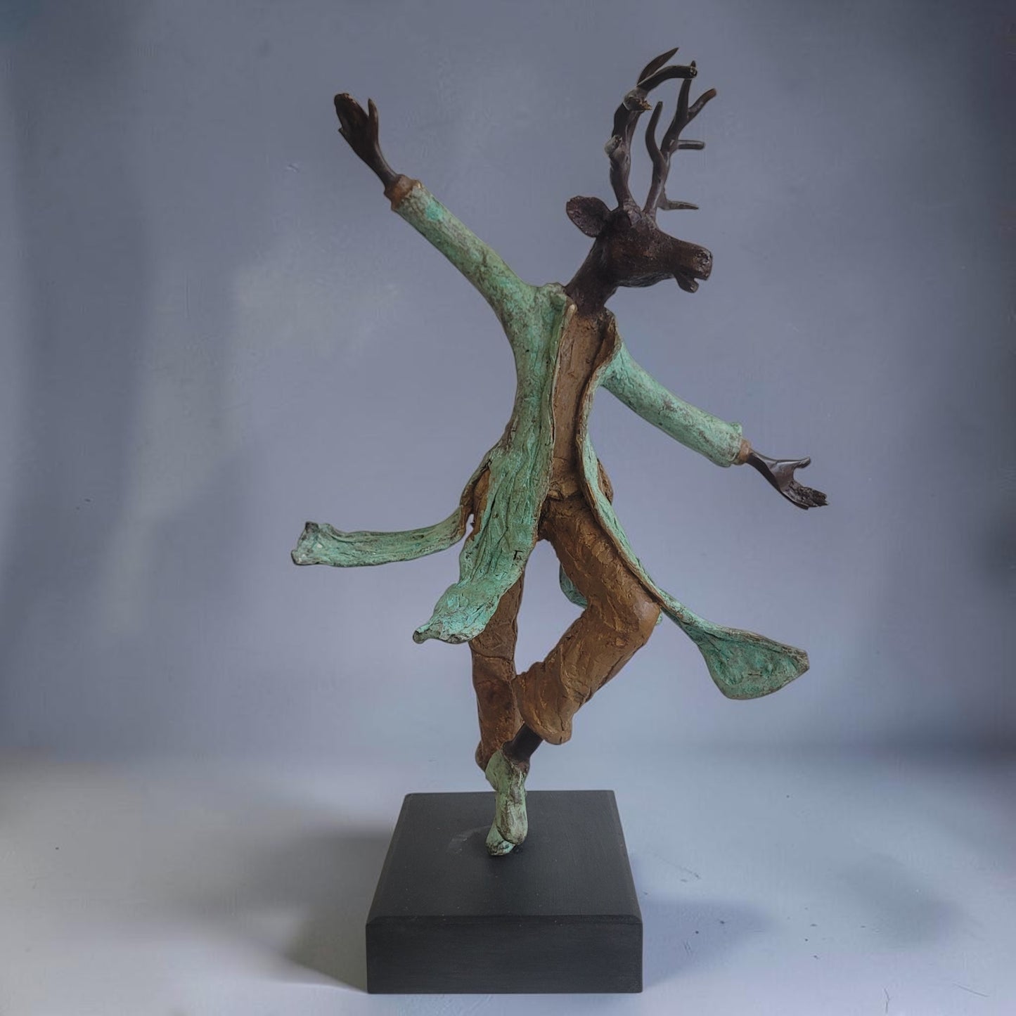 Bronze-Skulptur "L'esprit du cerf", by Boureima Ouedraogo, 37 cm, Bronze massiv, 2026