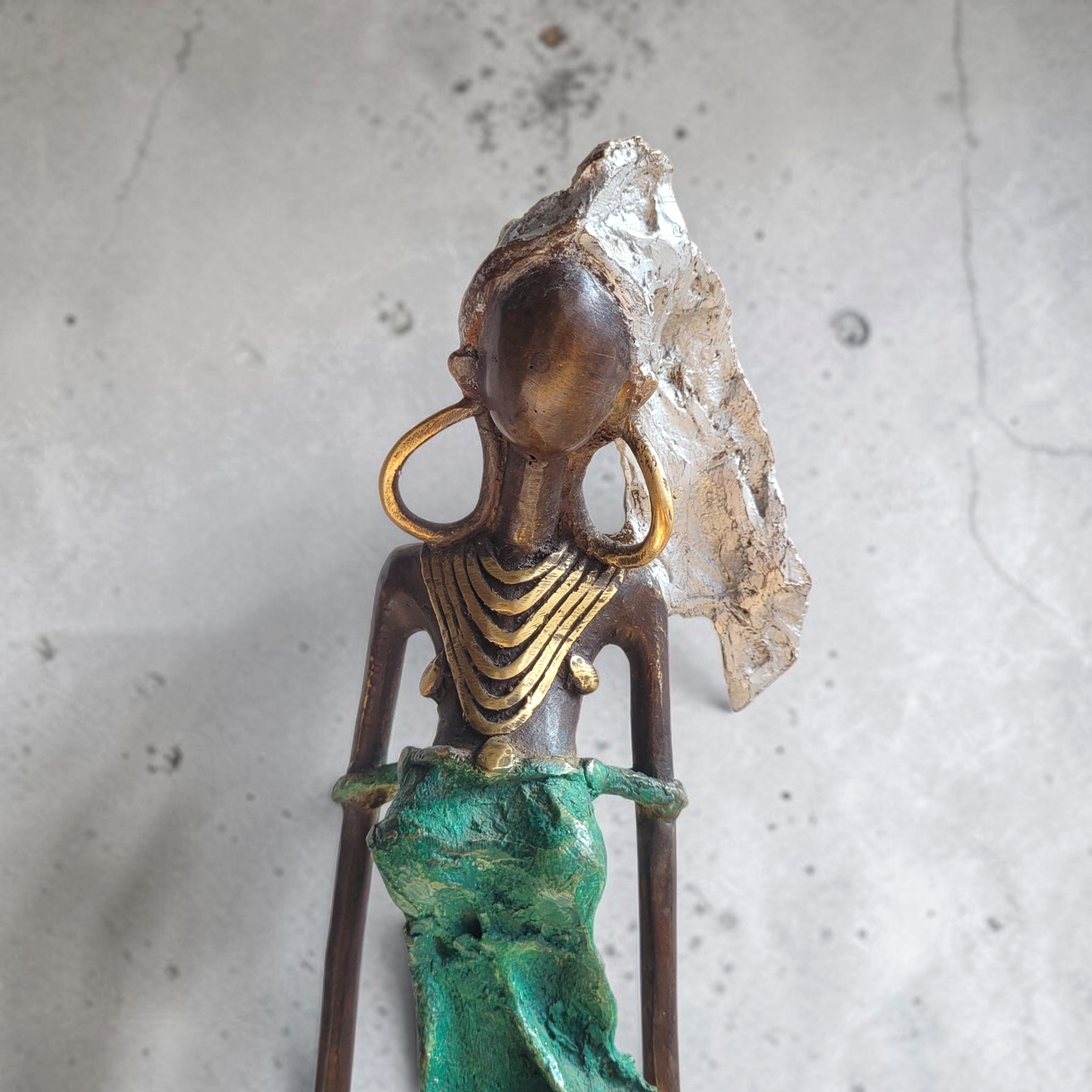 Braise et jade | Bronze-Skulptur von Issouf Iboudou | 66 cm | 3,2 kg | Einzelstück