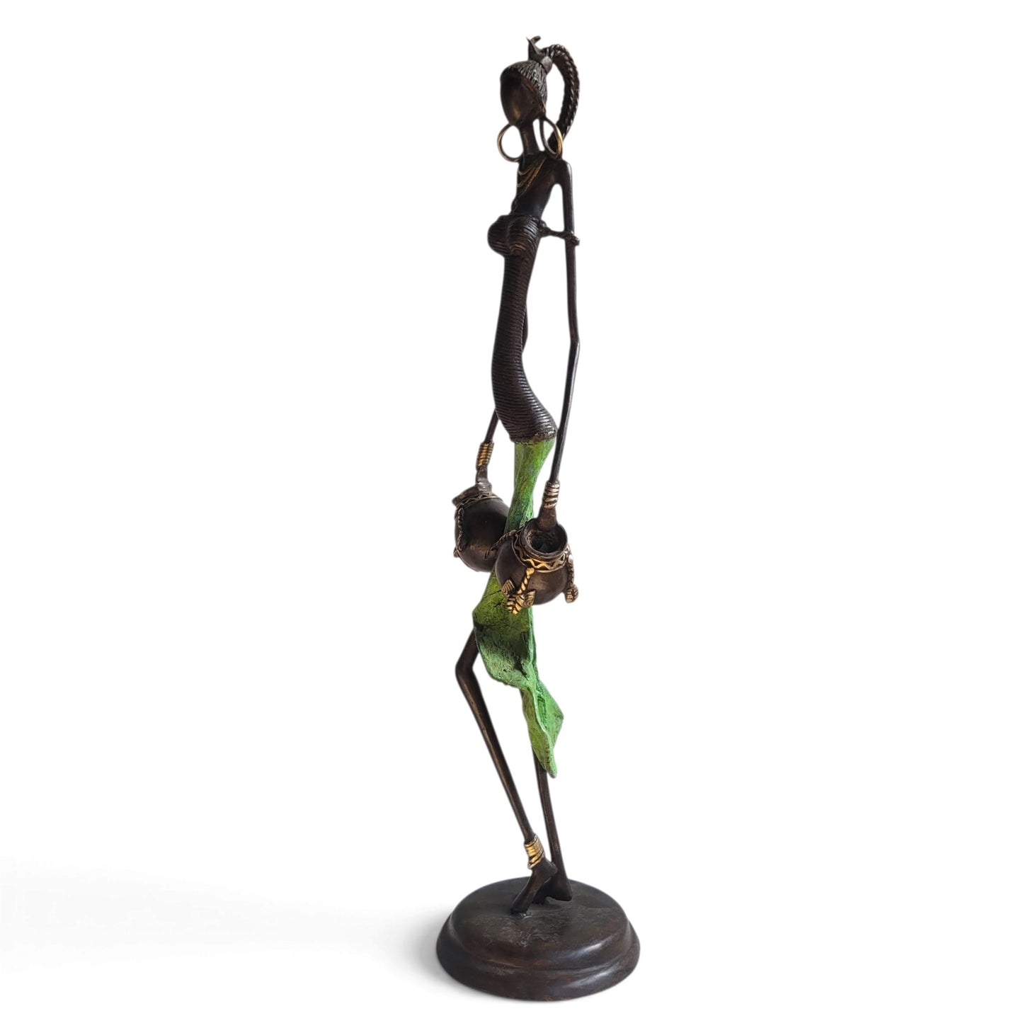 La porteuse d'eau | Bronze-Skulptur von Issouf Iboudou | 67 cm | 4 kg | Einzelstück