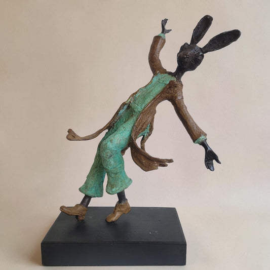 Bronze-Skulptur "Le lièvre danseur", by Boureima Ouedraogo, 33 cm, Bronze massiv, 2026