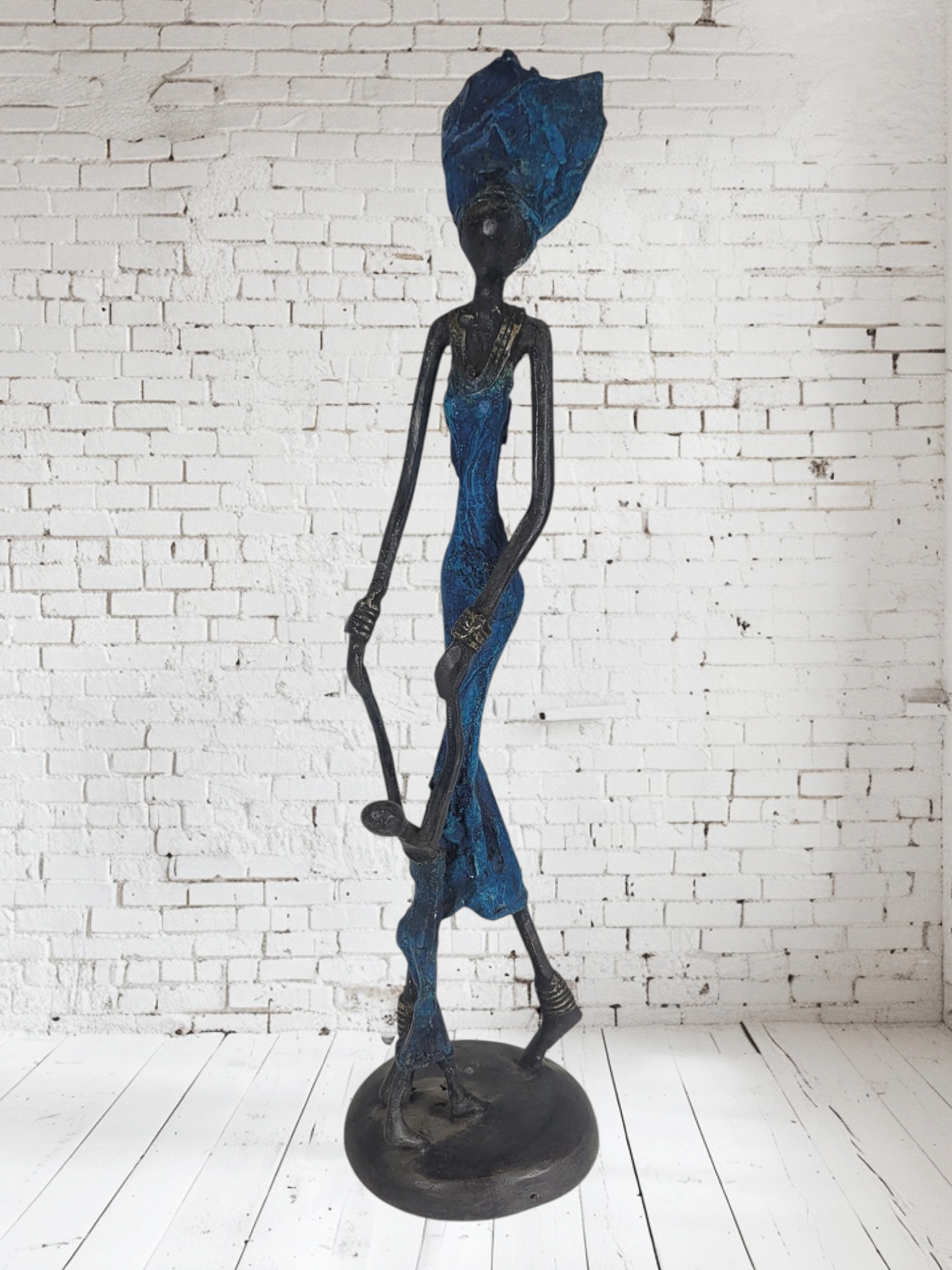 Bronze sculpture "Learning to walk - mother with child" by Issouf | Unique pieces | various sizes and colours