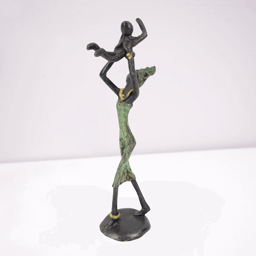 "Baby in the air" | sculpture en bronze by Adama Ouedraogo | 16 cm