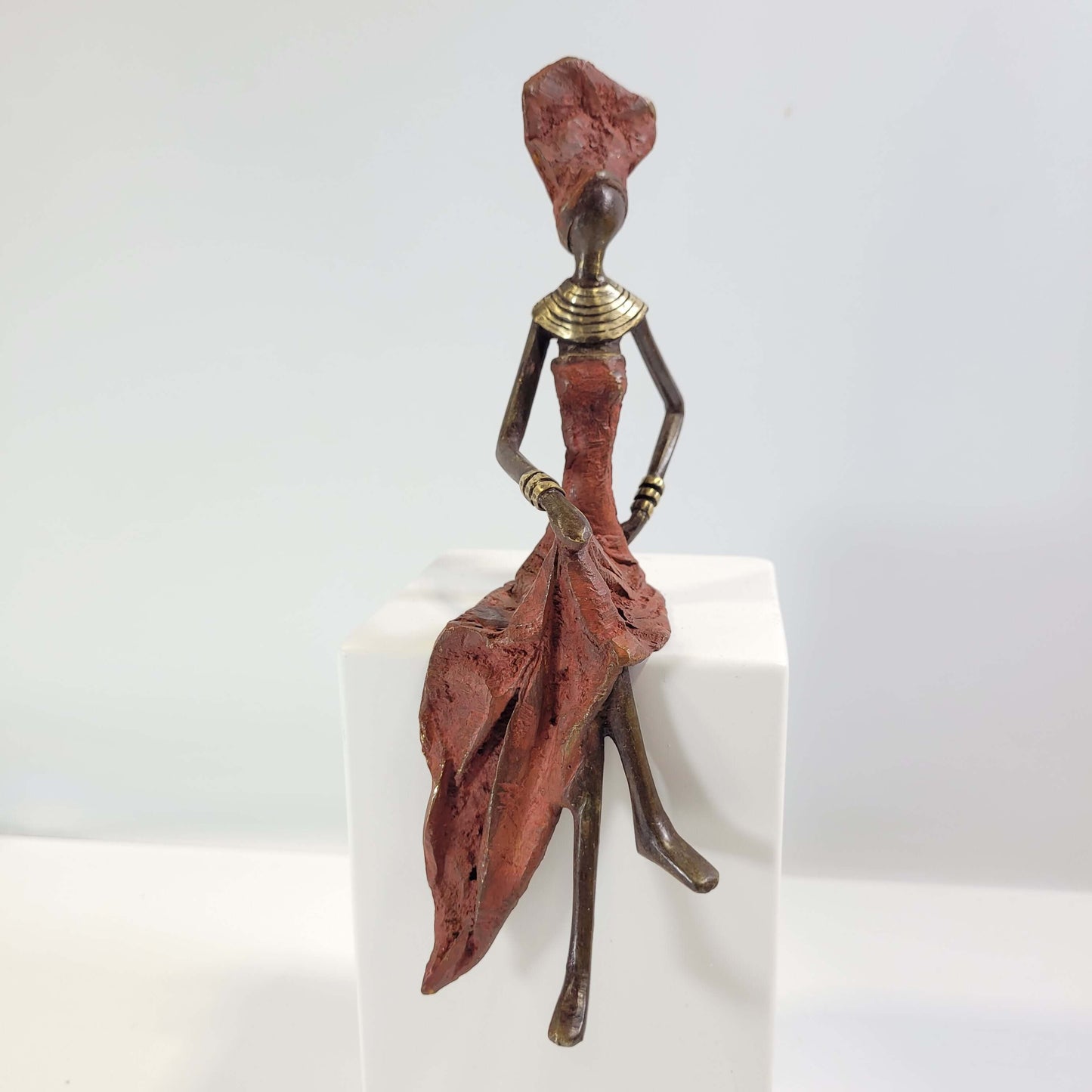Bronze-Skulptur "Femme assise élégante" by Karim Sana | verschiedene Größen und Farben