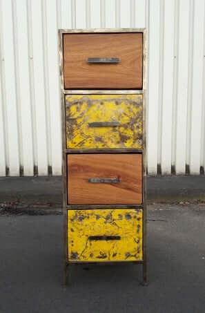 Commode à tiroirs 4 compartiments | avec barils de pétrole recyclés | by Kader Kaboré