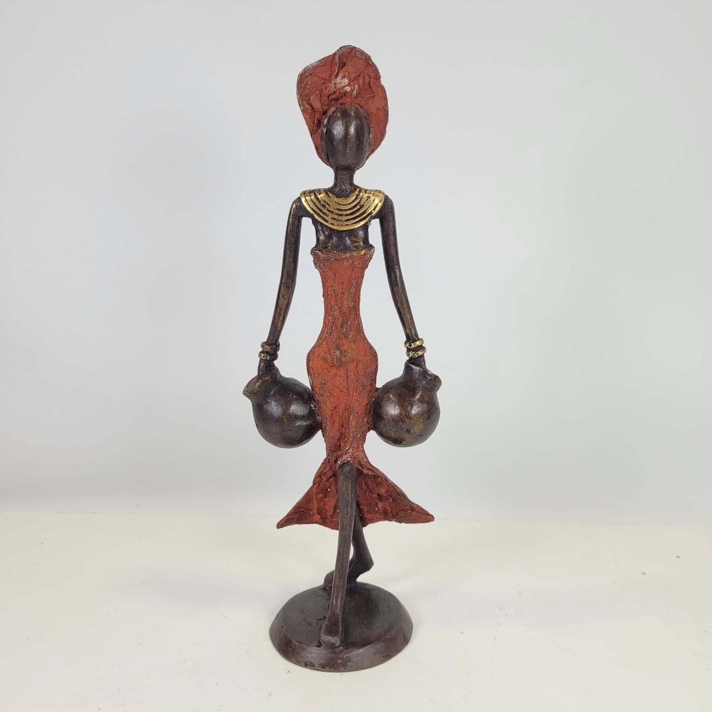 Bronze-Skulptur "Frau mit zwei Amphoren" by Soré | verschiedene Farben und Größen