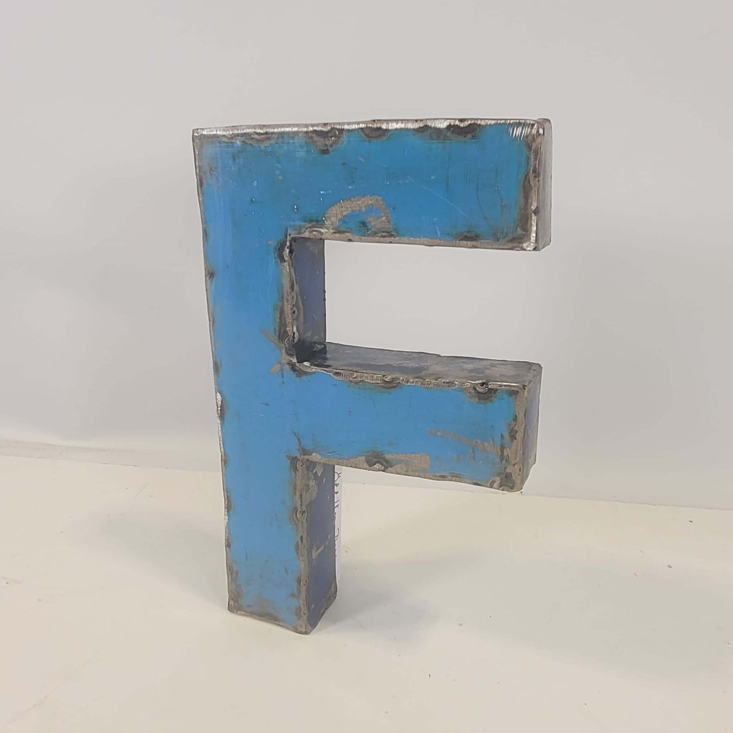 Buchstabe "F" aus recycelten Ölfässern | 22 oder 50 cm | verschiedene Farben