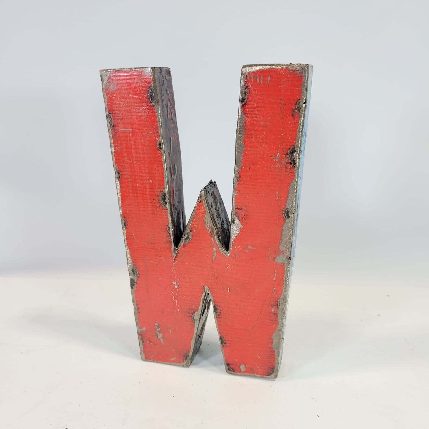 Buchstabe "W" aus recycelten Ölfässern | 22 oder 50 cm | verschiedene Farben