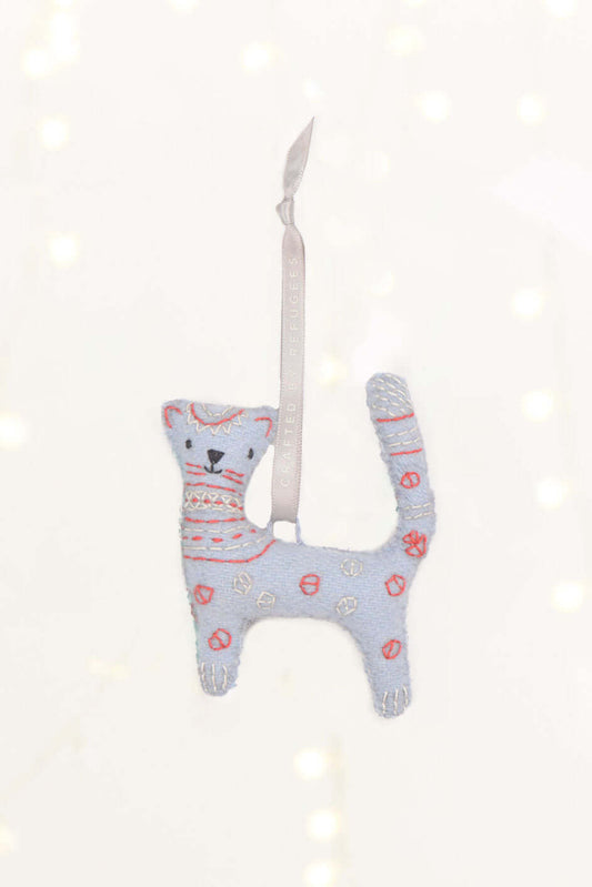 Christmas decoration "Snow Leopard" from the project MADE51 (UNHCR)